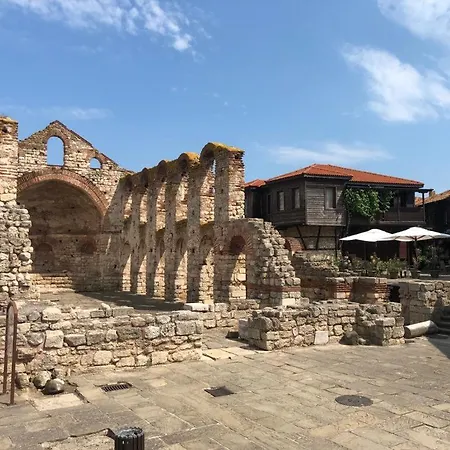 Lion1, Schwarzmeertraum, Stilvoll, 7 Minuten Zum Strand, Wlan Gratis Burgas City