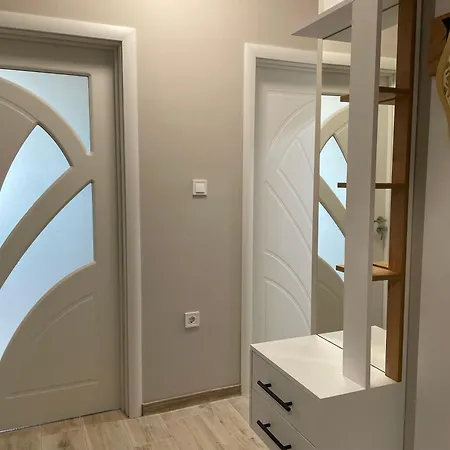 Apartment Lion1, Schwarzmeertraum, Stilvoll, 7 Minuten Zum Strand, Wlan Gratis Burgas City